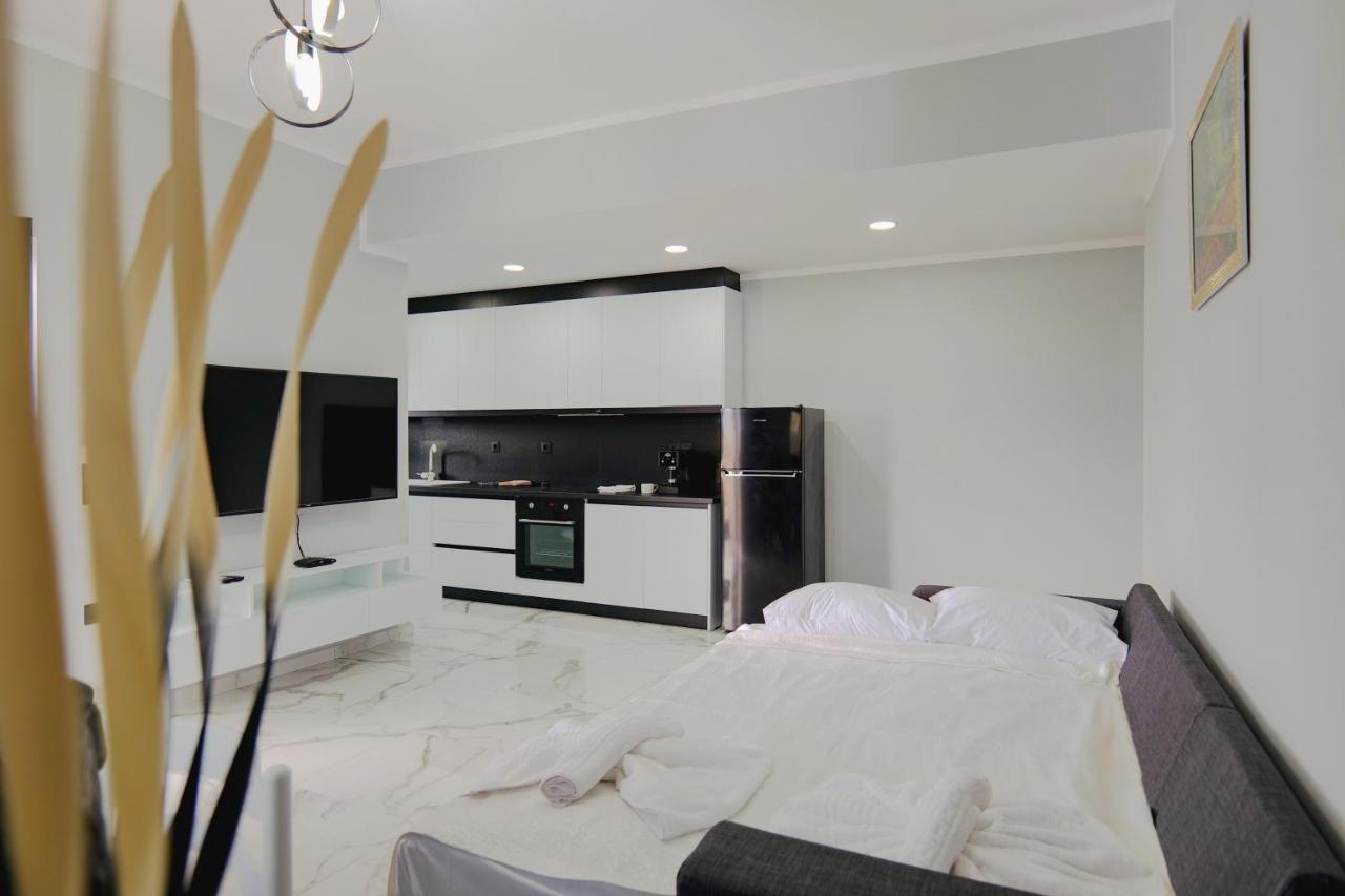 Appartamento Iphigenia Luxury Flat Sarandë Esterno foto