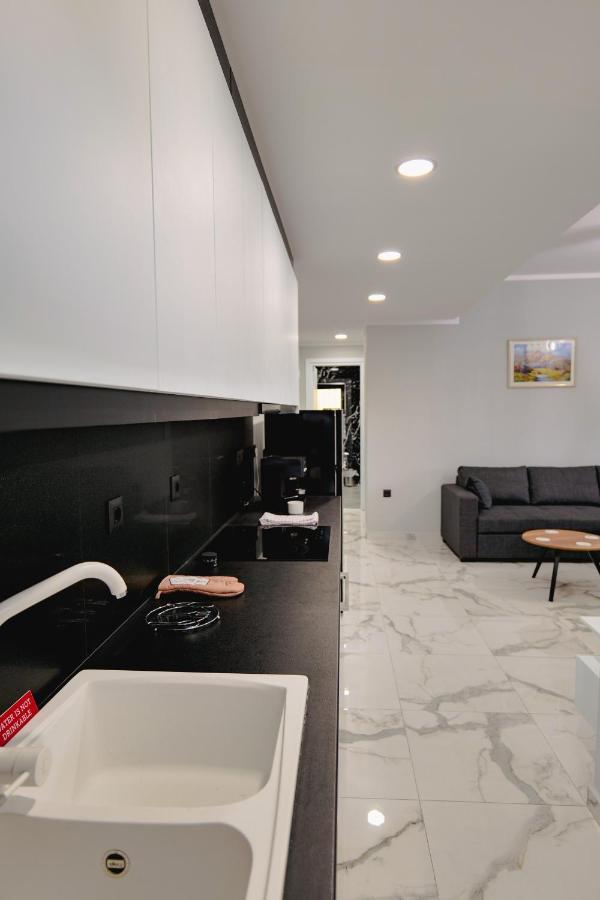 Appartamento Iphigenia Luxury Flat Sarandë Esterno foto