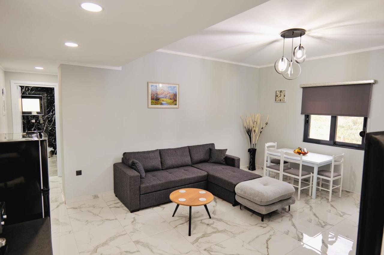 Appartamento Iphigenia Luxury Flat Sarandë Esterno foto